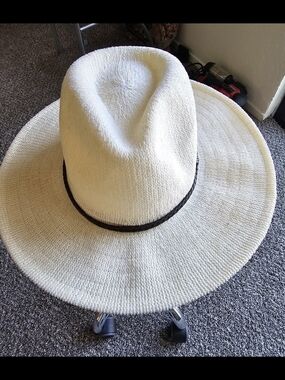 Olive & Pique Cream Straw Hat Dark Brown Band